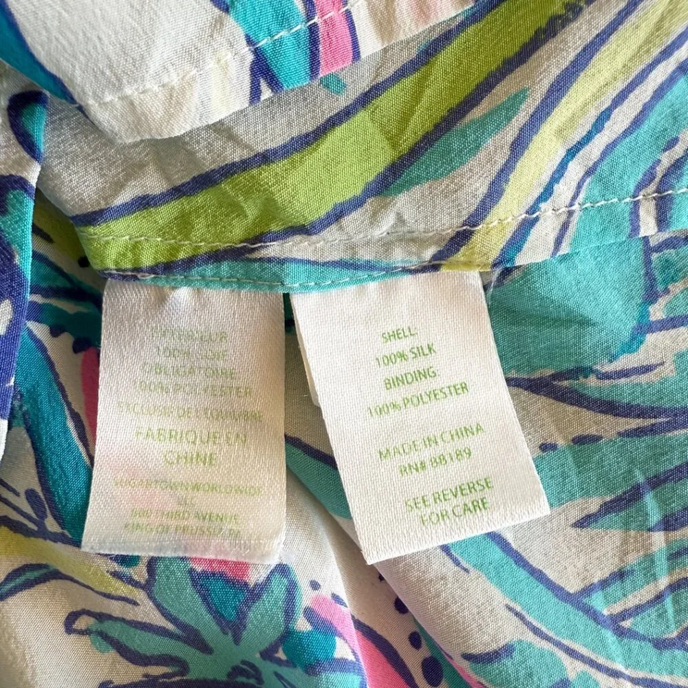 Lilly Pulitzer 100% Silk Tank Blouse, Blue Pattern with Gold Button Back, Size M - Picture 8 of 9